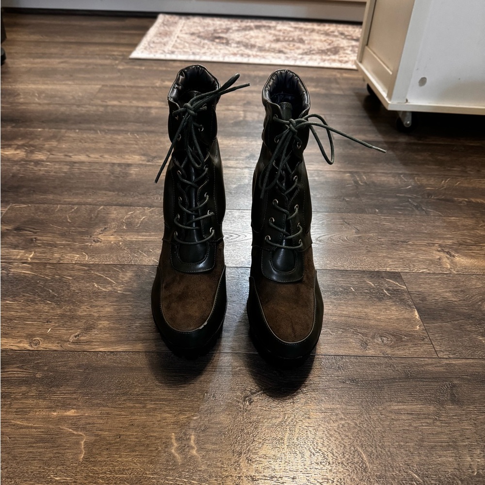 EGO Create Yours Chunky Heeled Boots Olive Green SZ 40/9